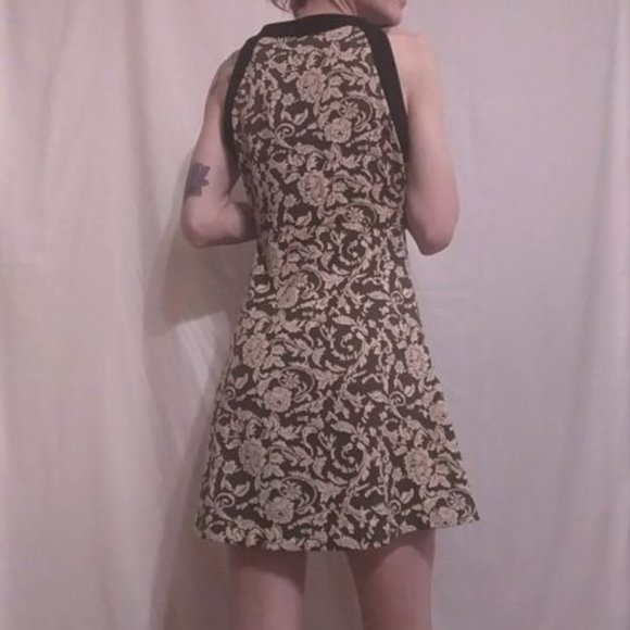 Lovely Flower Dress - Picture 3 of 6